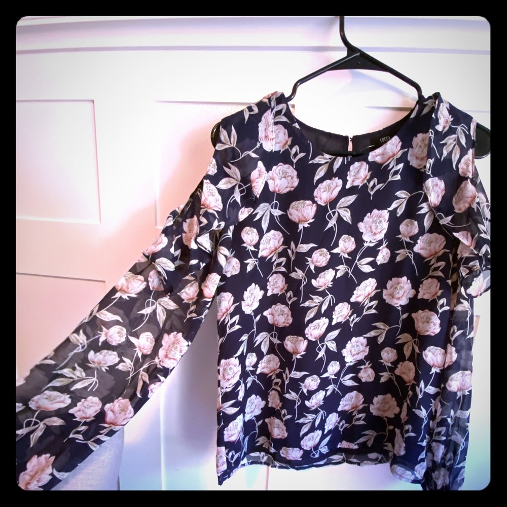 Lucca blouse 🌸